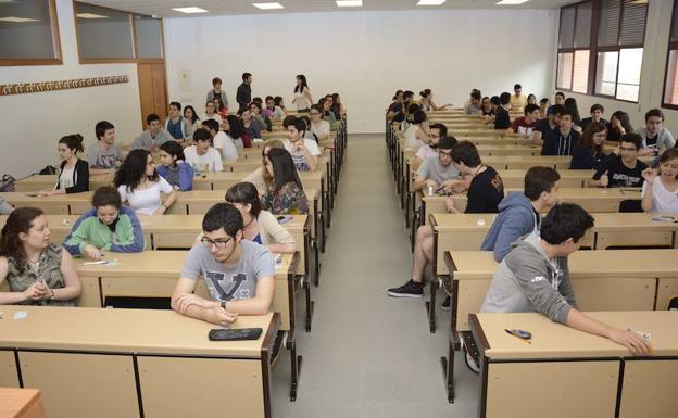 3.705 estudiantes del distrito de la UVA estrenan la nueva selectividad
