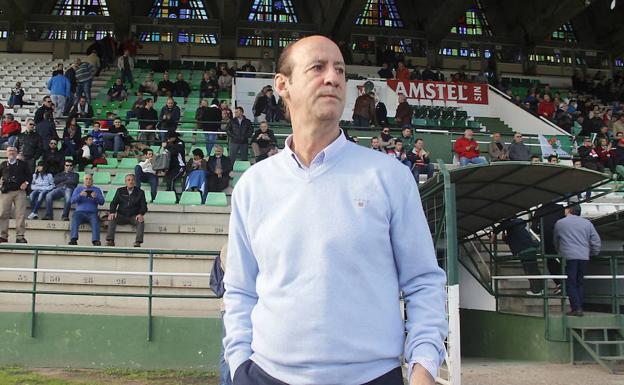 Ángel Marcos Sánchez llega a la dirección deportiva del CD Guijuelo y Fabregat firma su renovación