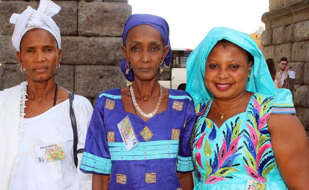 El primer viaje en avión de Mariama Kande y Djienabu Seidi