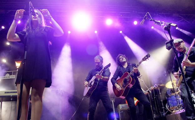 Quique González fascina en el primer día del Palencia Sonora
