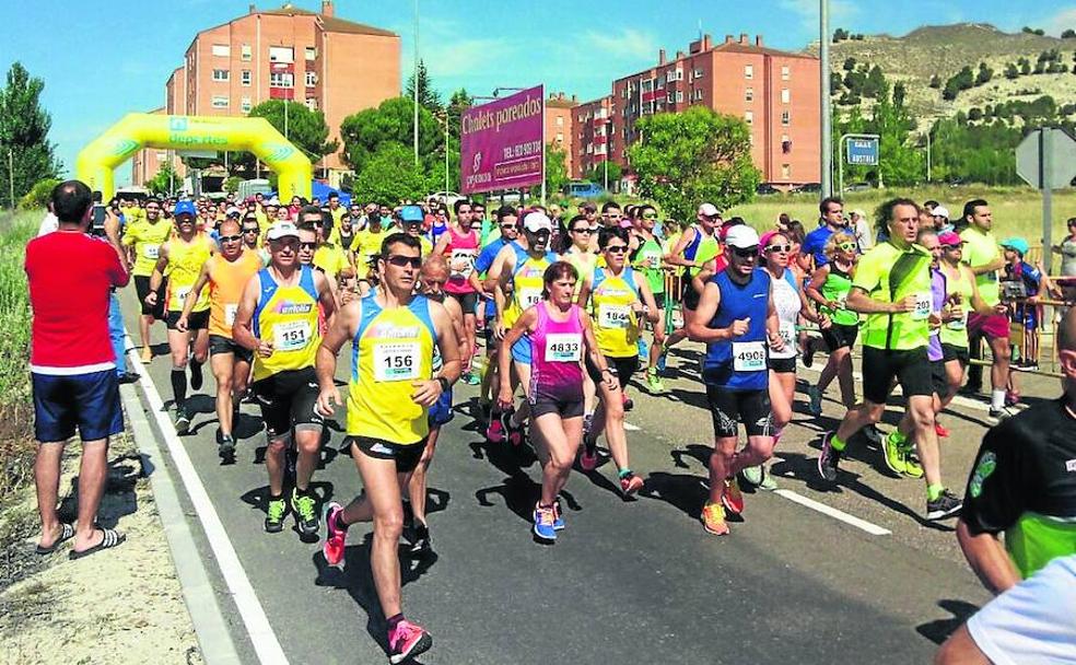 Daniel Martínez y Elisa Hernández se imponen en la Legua de Magaz