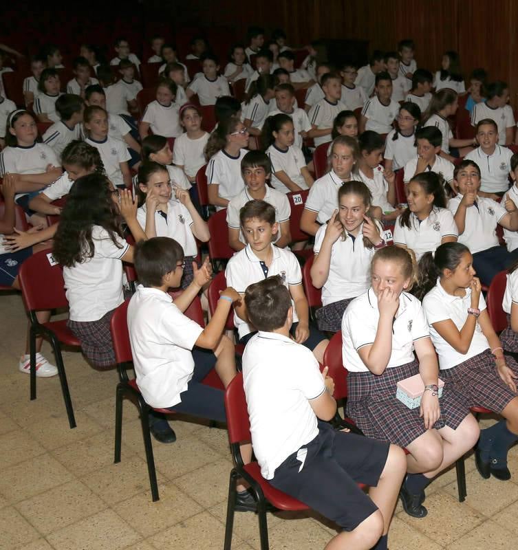 Escolares de las dominicas reciben los carnés de 'Ciberexperto'