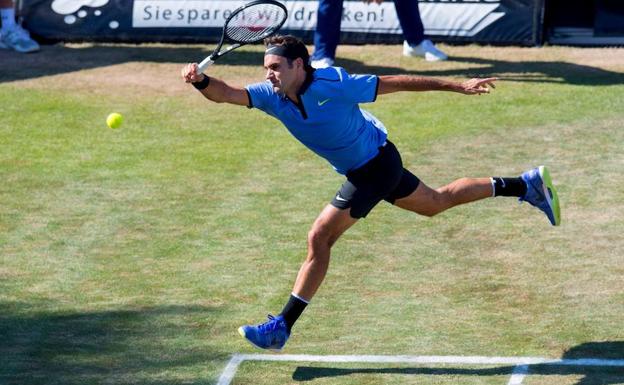 Federer cae en su vuelta a la competición