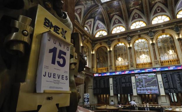 El Ibex-35 minimiza el golpe pero no retiene los 10.700 puntos