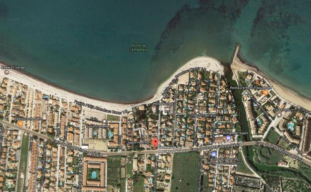 Una anciana muere ahogada en una playa de Dénia tras sufrir un infarto