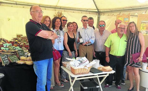 Calidad y variedad en la Feria de San Antonio a través de unos 50 expositores