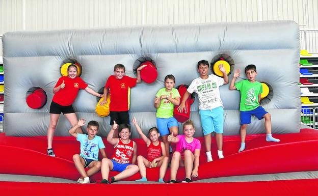 Las exhibiciones abren una jornada en la que el deporte es protagonista