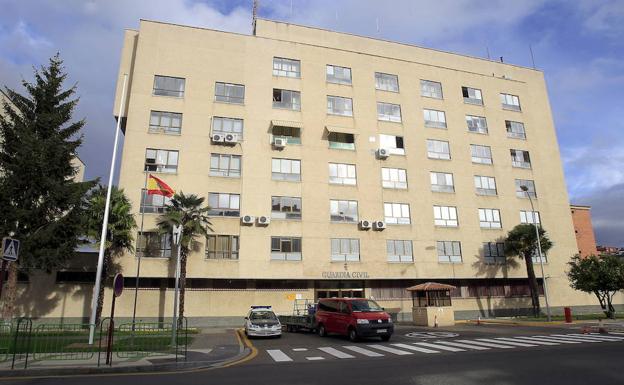 Cuatro heridos en la colisión entre un turismo y un tractor en Santoyo