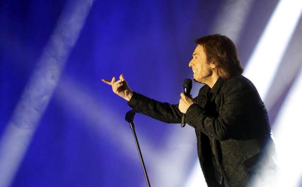 Raphael suspende el concierto del día 26 en Zamora