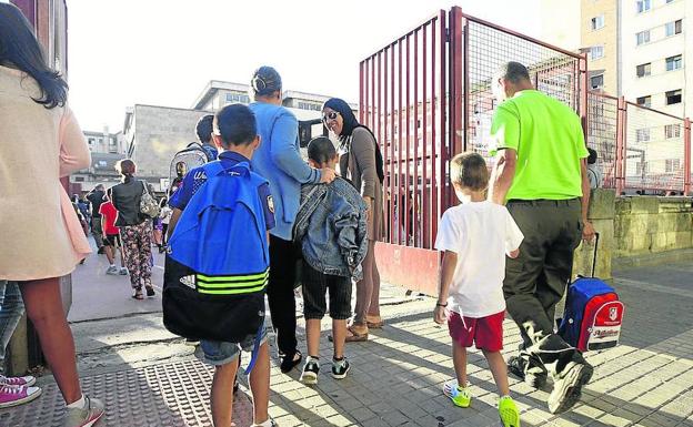 La Junta renueva los conciertos educativos que financian la labor de 39 centros privados