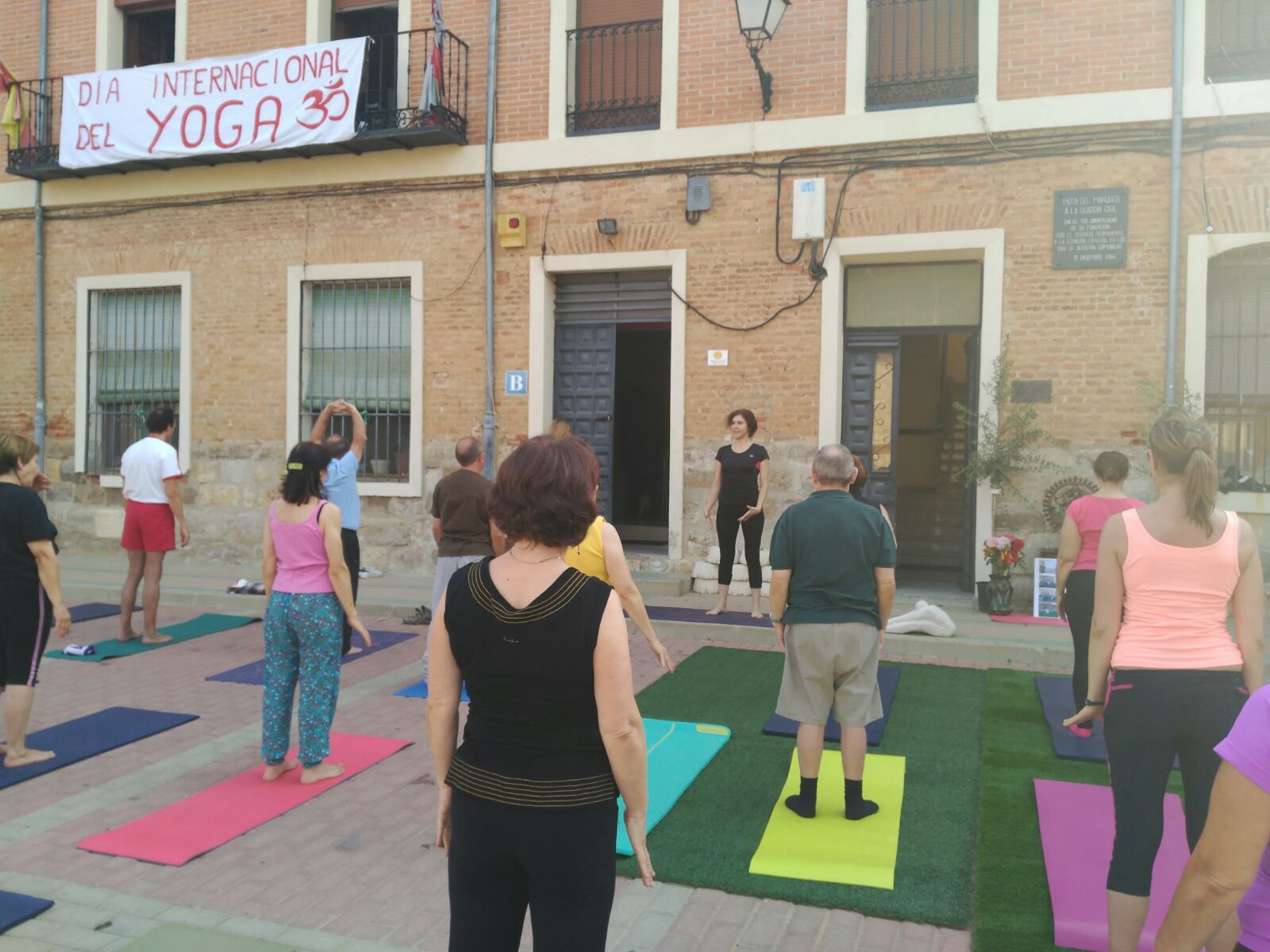 Mota del Marqués se suma a la celebración del Día Internacional del Yoga