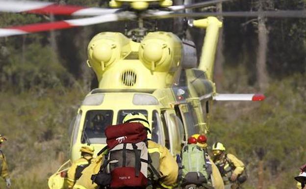 Hospitalizado un peón que luchaba contra el fuego en León