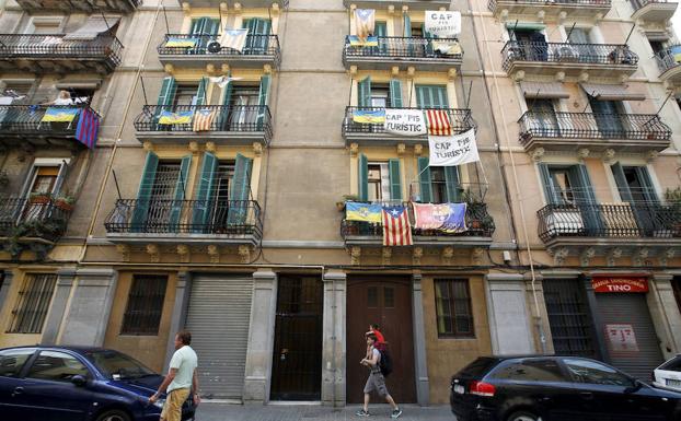 Una barcelonesa alquila su propio piso a Airbnb para recuperar su vivienda