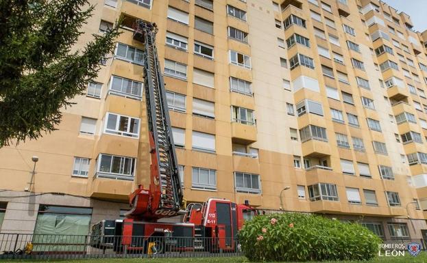 Hallan en una vivienda de León a un anciano fallecido días antes