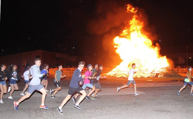 Una hoguera sin saltos en palencia