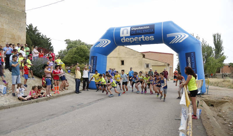 Las categorías inferiores compiten en la IV Legua en Autillo de Campos (Palencia)