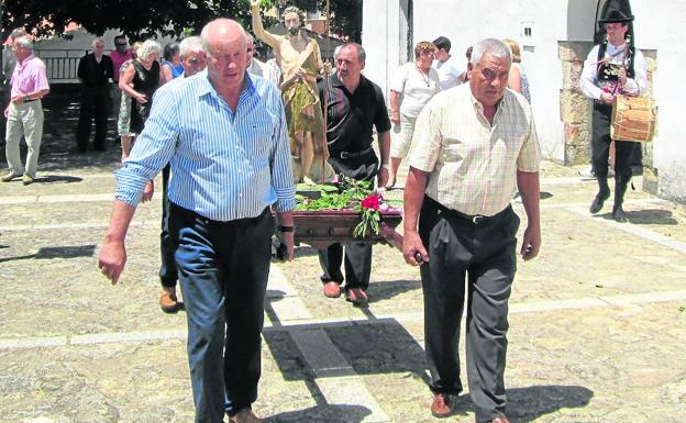 Misa, procesión y convite para todos para honrar a San Juan Bautista