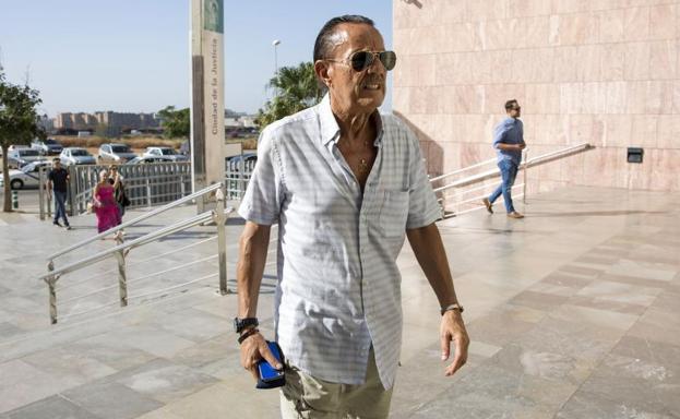 Mantienen la acusación para Julián Muñoz
