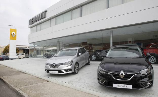 Renault Mégane y Seat Ibiza, modelos más extendidos entre mujeres y hombres