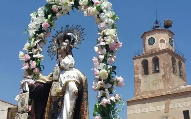 El cura de Santiuste rectifica y mantiene la fiesta del Carmen en domingo