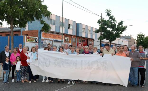 Vecinos de Arcas Reales se movilizan contra la nueva gasolinera ‘low cost’