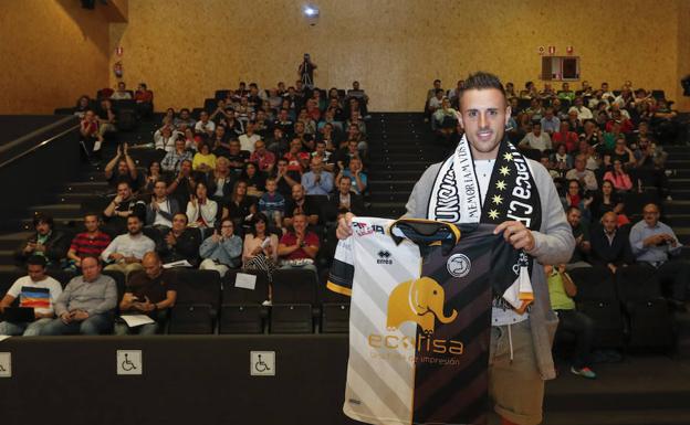 Unionistas hace oficial el fichaje de Piojo a la conclusión de la Asamblea con sus socios