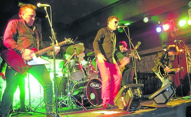 Homenaje en Cuéllar a los rocanroleros de ‘El Ino’