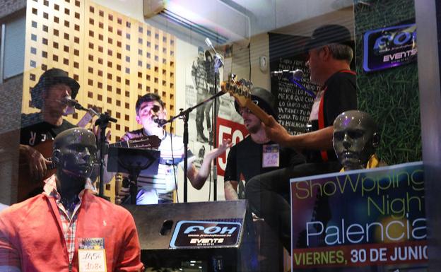 El frío no pudo con las compras en Palencia