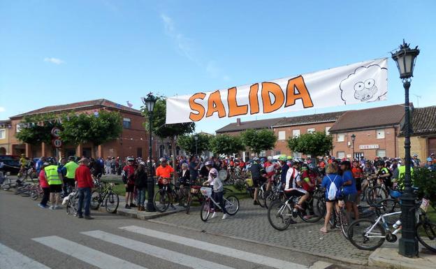 Más de 300 participantes, en la Ruta Cicloturista ‘Rutavones’