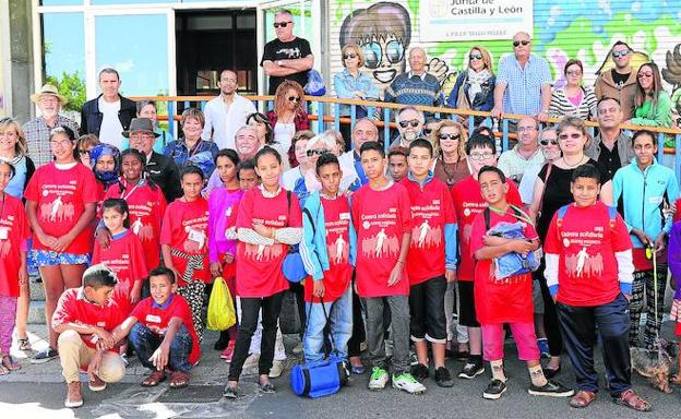 Los Amigos del Pueblo Saharaui de Palencia acogen a 25 niños refugiados en verano