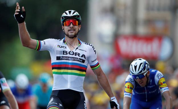 Sagan gana con un pedal menos