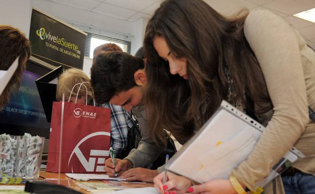 Castilla y León supera los 900.000 afiliados a la Seguridad Social por primera vez desde 2012