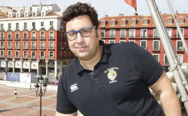 Juan Carlos Pérez, del club rugby El Salvador, premio Pódium al mejor entrenador