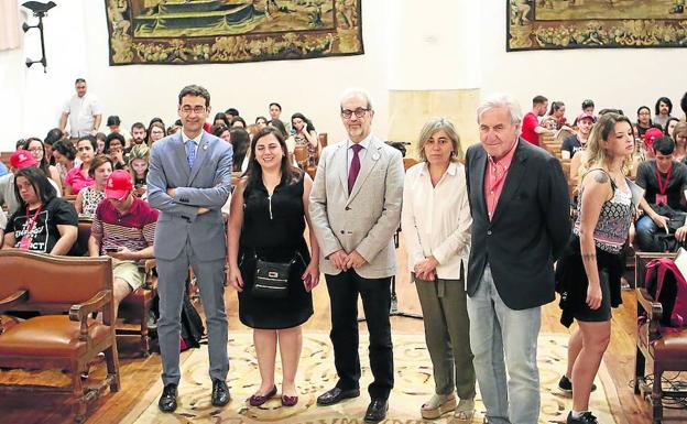 Top España reúne en las aulas salmantinas a un centenar de alumnos brasileños