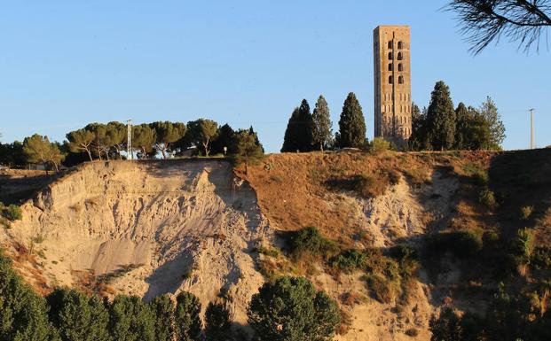 La Torre de San Nicolás de Coca sigue en peligro