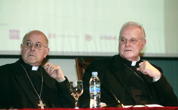 Emotiva despedida del cardenal Amigo en el funeral de su hermana en Palencia