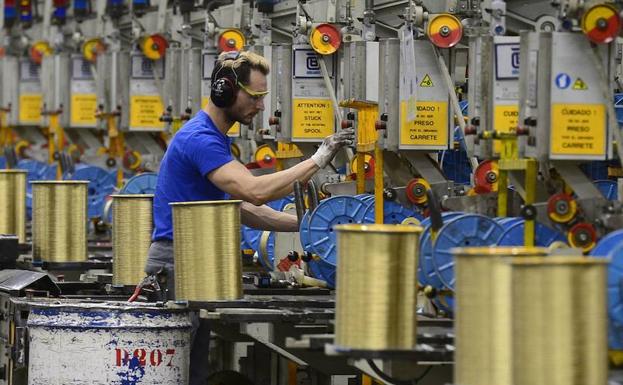 La producción de las industrias desciende en Castilla y León