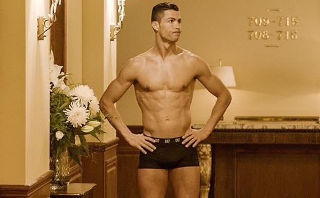 Lo que cobra Cristiano Ronaldo por subir una foto a Instagram