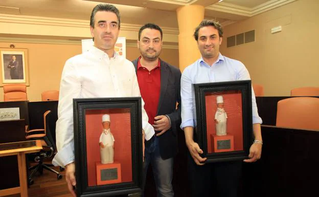 Restaurante Casares gana el premio profesional del concurso de tapas Decalles