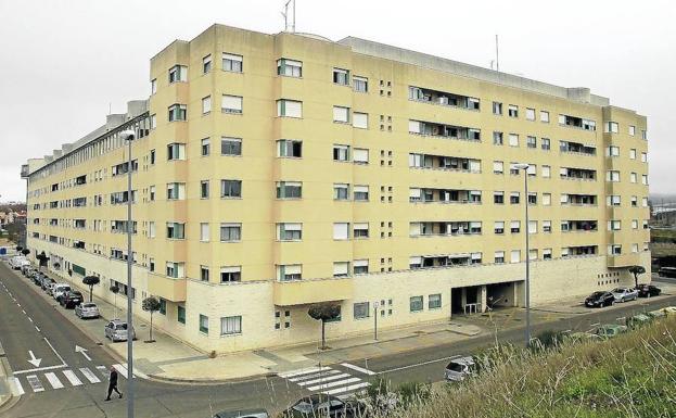 Las administraciones de Palencia inician el desahucio de viviendas públicas de okupas y morosos