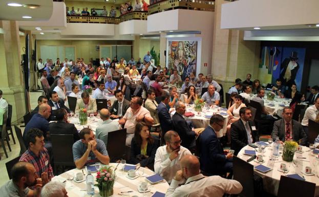 Más de 200 empresarios respaldan el lanzamiento del BNI Talento Segovia