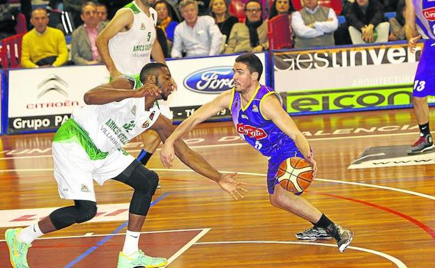 El base Dani Pérez se compromete con el Palencia Baloncesto