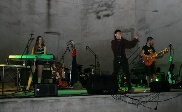 Música y debate para luchar por el río Cega