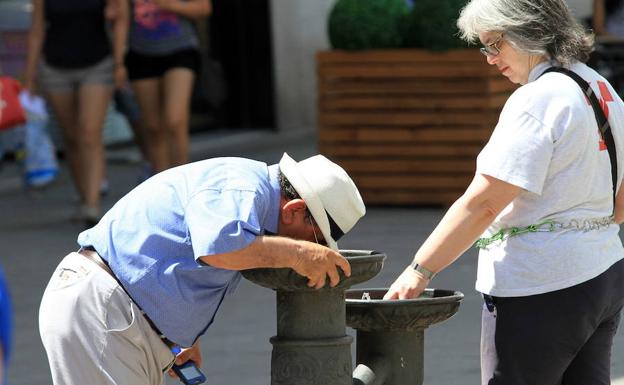 La capital y Cuéllar rozarán hoy, de nuevo, los 36 grados