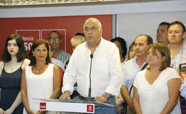Martínez busca revitalizar un PSOE que ahora «no responde al interés social»