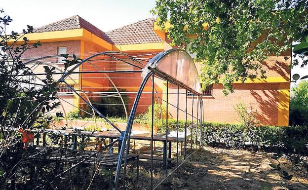 Reclaman a la Junta mantener abierto el Rosa Chacel