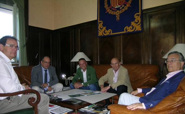 Los rotarios visitan al subdelegado del Gobierno en Palencia