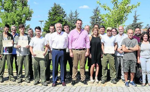 Una treintena de personas obtiene sus diplomas tras la formación recibida