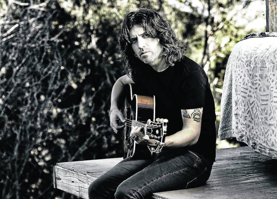 Rulo: «No creo en las genialidades, soy un carpintero de la canción»