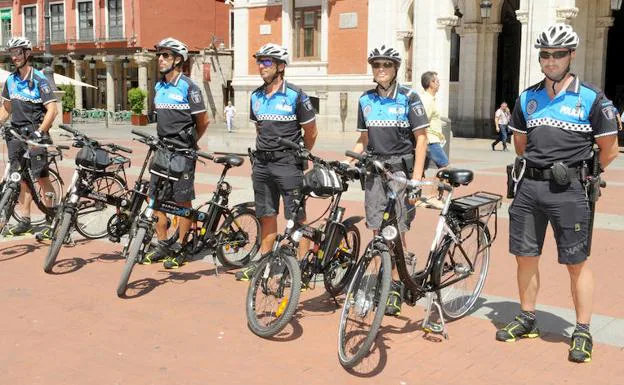 La Policía estrena este verano su unidad de siete agentes en bicicleta